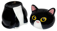 A purrfect addition to any table top; this salt & pepper set comes as a 2-in-1, the head and body of this adorable feline come apart to work as your S&P, and then go back together to form an adorable kitty. Perfect gift for the cat lover! Material: Ceramic Packaging: Color Box