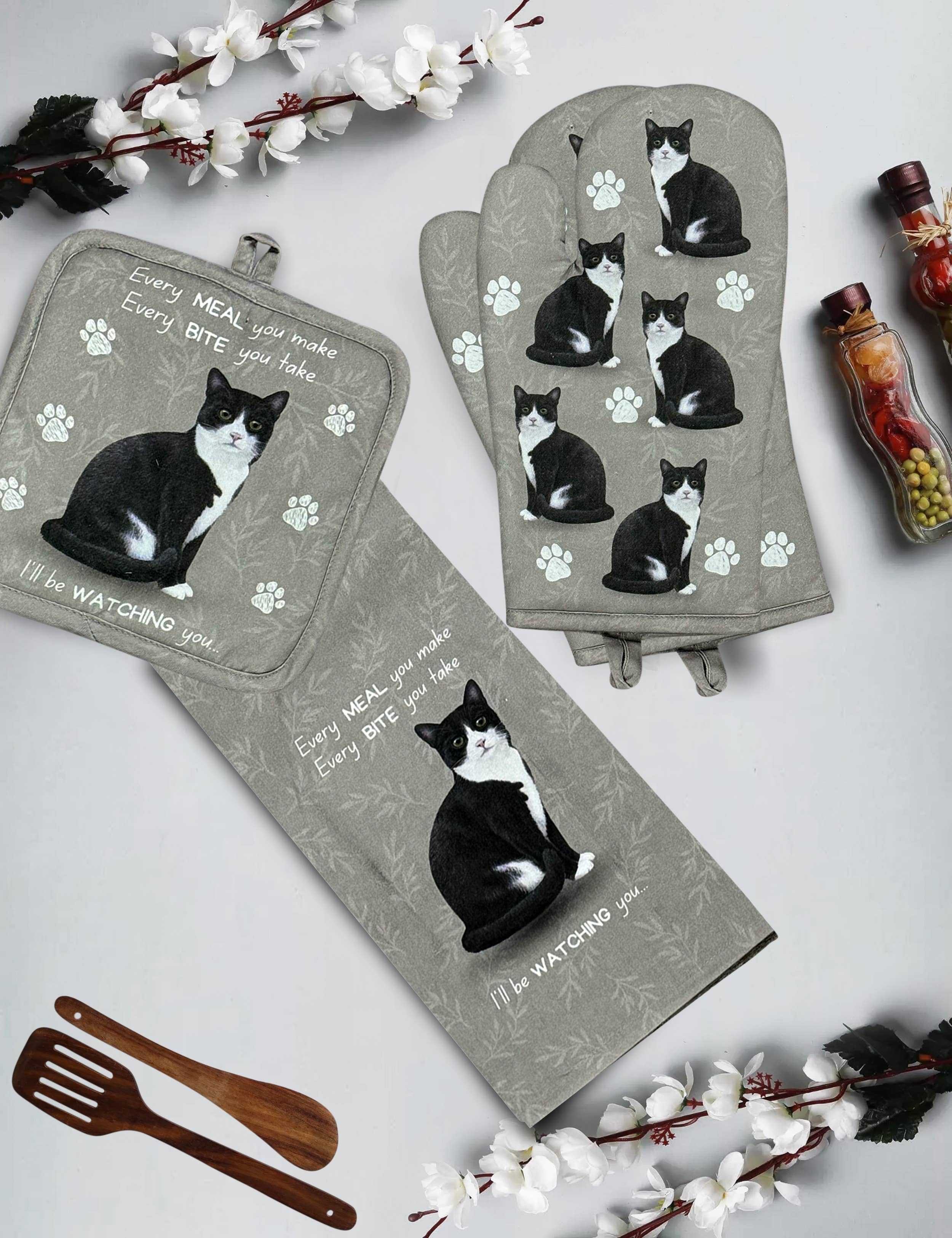 Black and white Cat, oven mitt set