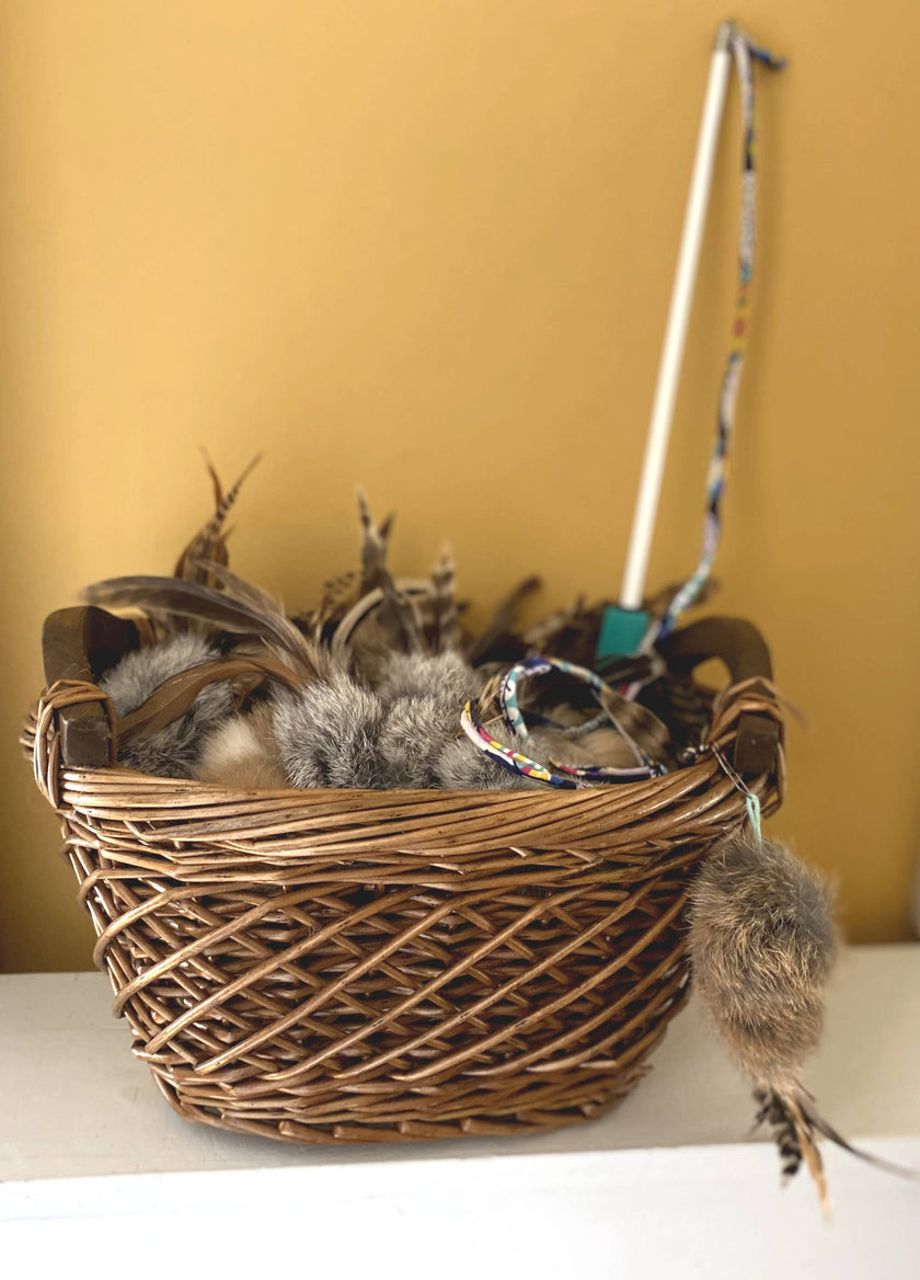 Cat Toy Cat-fishing Birbit Lure, Natural Rabbit Fur/Rooster Feathers Toy