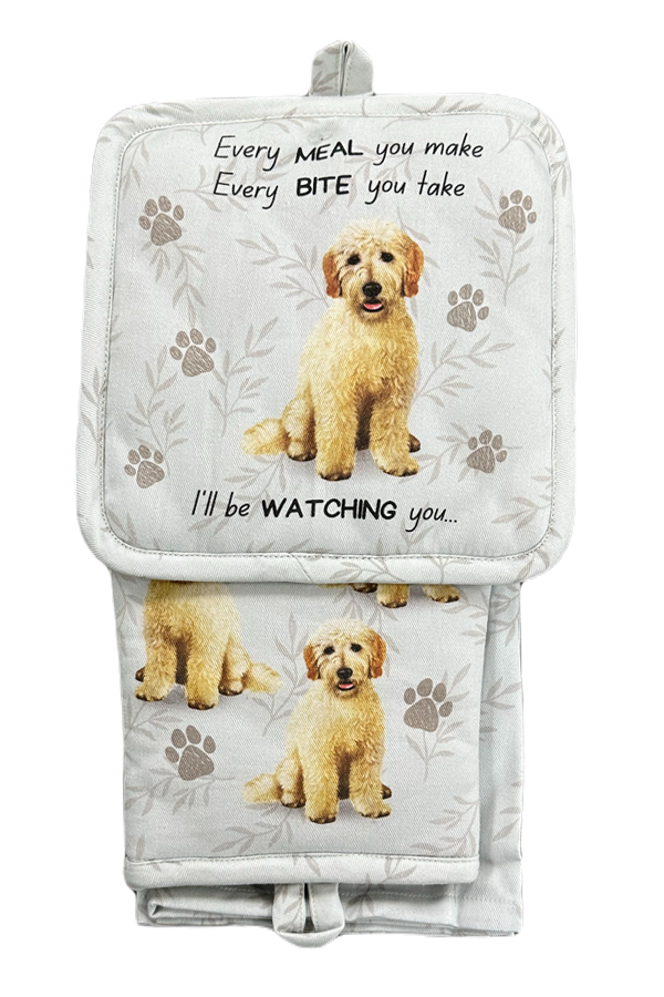 Goldendoodle, oven mitt set